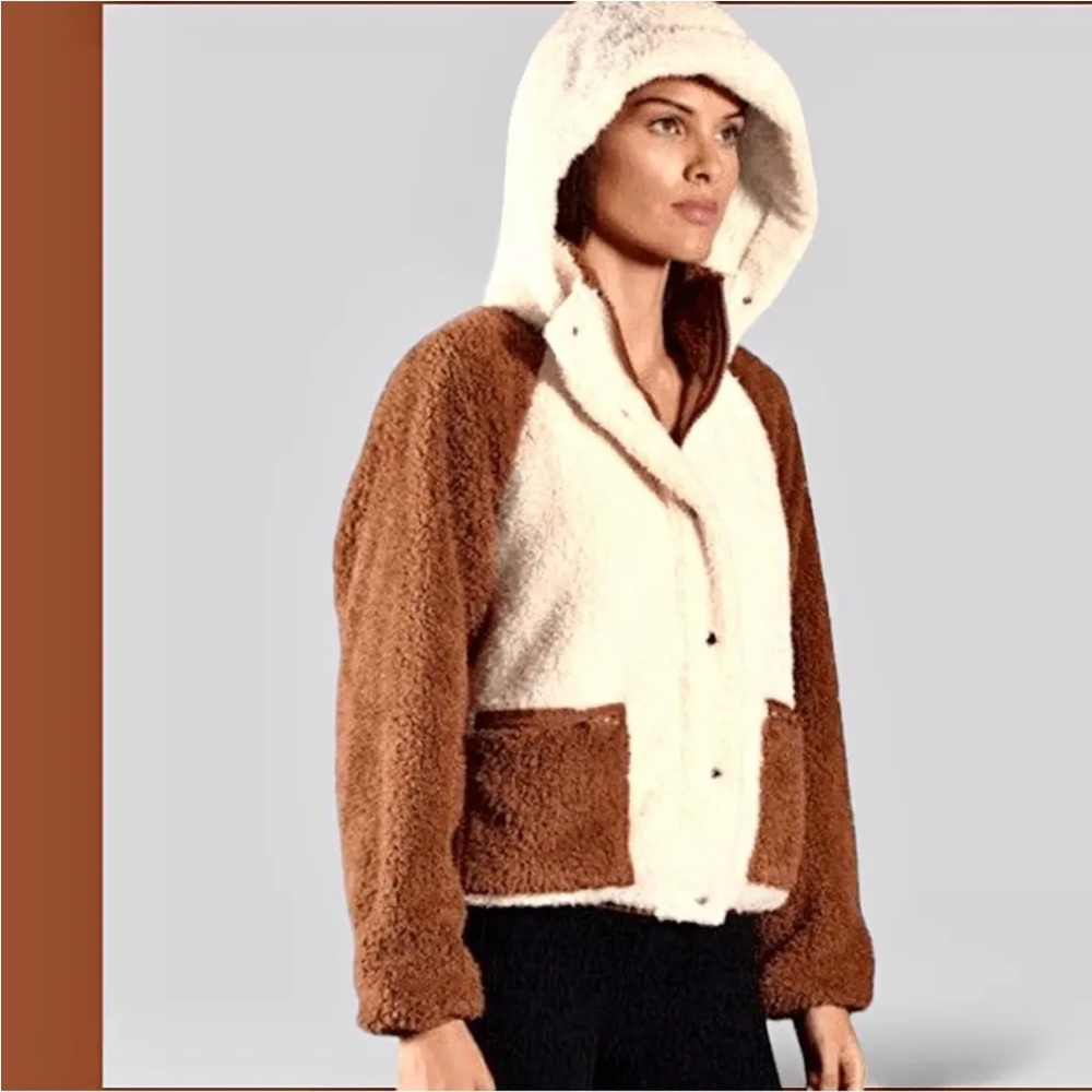 NWT PLUSH X REVOLVE TEDDY SHERPA JACKET WITH DETACHABLE HOOD M